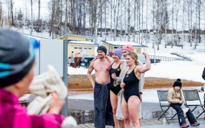 Talviuintikisa keräsi kylmää pelkäämättömät uimarit Siilinlahdelle 16.3.2024